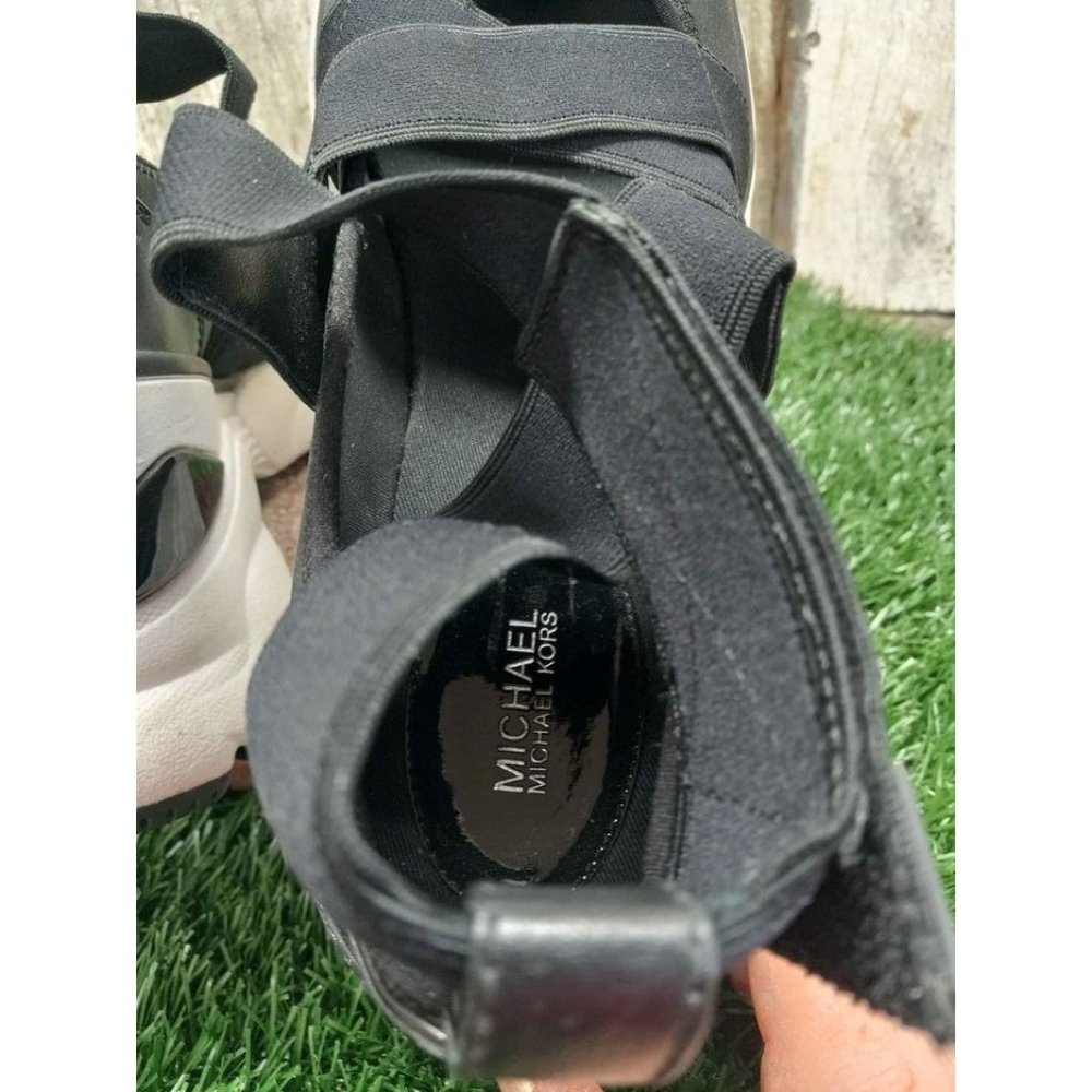Black Women's Athletic Shoes - Picture 4 of 9